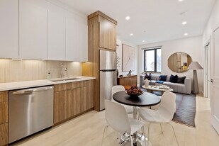 The Oxford Lynn in Lynn, MA - Building Photo