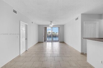 2401 W Preserve Way in Miramar, FL - Building Photo - Building Photo