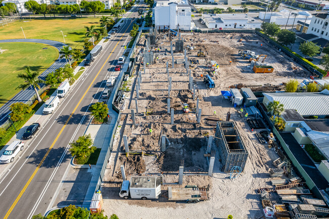 The Mark on 8th in Naples, FL - Foto de edificio - Building Photo