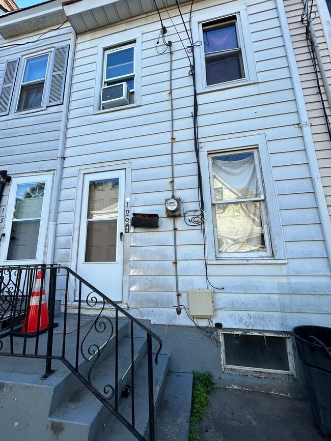 property at 129 Hancock St