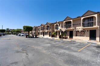 5431 W 22nd Ct in Hialeah, FL - Building Photo - Building Photo