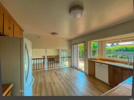 1521 Genesis Ct in Rohnert Park, CA - Building Photo