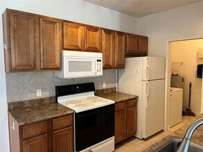 8387 38th St Cir E in Sarasota, FL - Building Photo - Building Photo