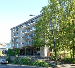 East 12 Rockwood Apartments in Spokane, WA - Foto de edificio - Building Photo