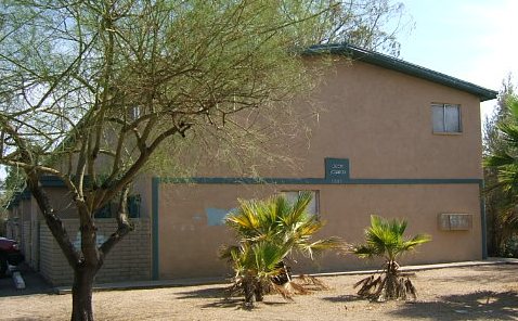 Roma Townhomes in Phoenix, AZ - Building Photo