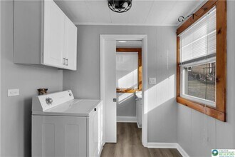 321 W Babbitt Ave in Pen Argyl, PA - Building Photo - Building Photo