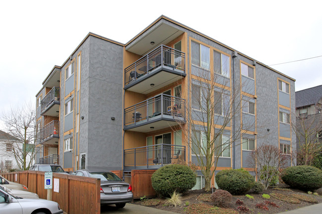 7925 Densmore Ave N in Seattle, WA - Building Photo - Building Photo