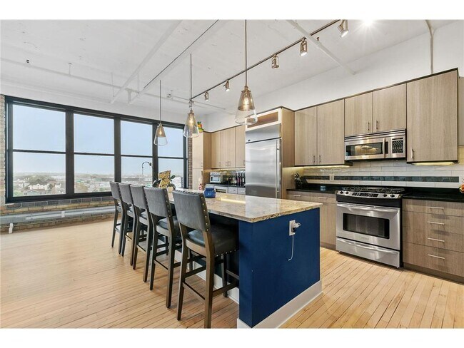 290 Market St in Minneapolis, MN - Foto de edificio - Building Photo