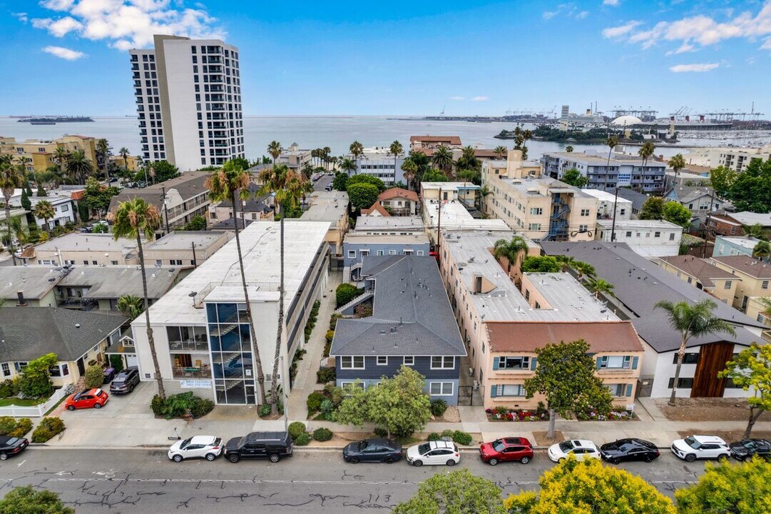 1250 E 1st St in Long Beach, CA - Building Photo