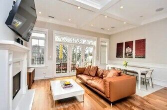 1124 W Wrightwood Ave, Unit 3E in Chicago, IL - Foto de edificio - Building Photo