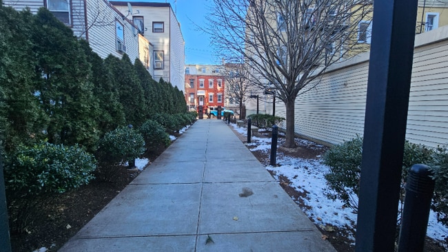 115 Bruen St in Newark, NJ - Foto de edificio - Building Photo