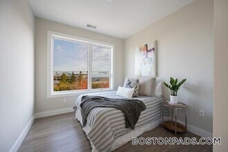 340 Bremen St in Boston, MA - Building Photo - Building Photo