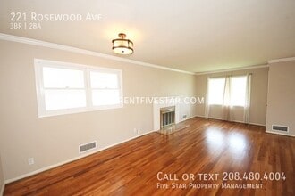 221 Rosewood Ave in Pocatello, ID - Building Photo - Building Photo