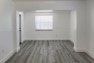 2265 SW 15th St in Miami, FL - Building Photo - Building Photo