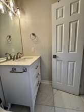 104 Hamlin Dr in Fredericksburg, VA - Foto de edificio - Building Photo