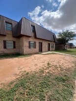400 N Cedar Ave in Lubbock, TX - Building Photo