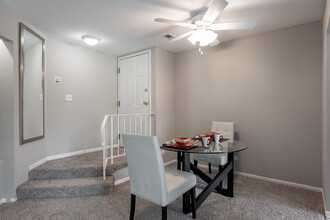 Arbor Lakes in Arlington Heights, IL - Foto de edificio - Interior Photo