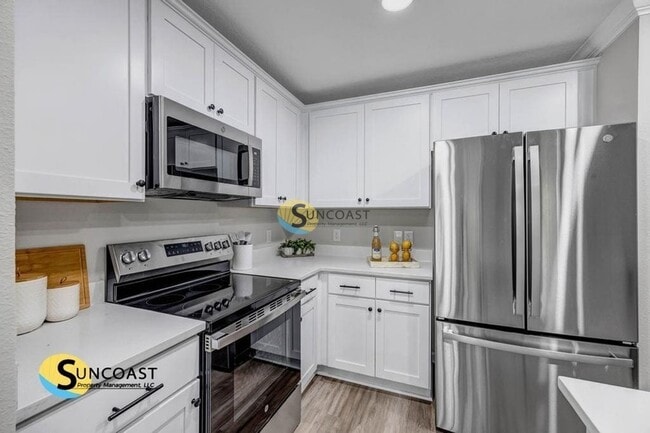 5669 George Ct, Unit 101