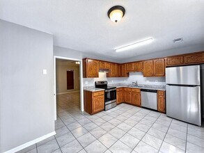 1821 Central Trails Dr in Southaven, MS - Building Photo - Building Photo