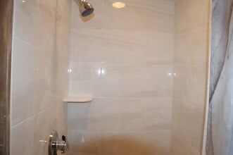 18 Fayette Rd, Unit 2 in Bedford, MA - Building Photo - Building Photo