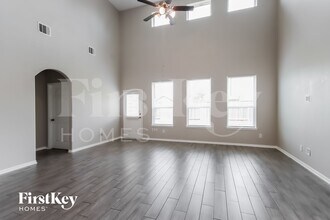 3013 Tulip Poplar Ct in Conroe, TX - Building Photo - Building Photo