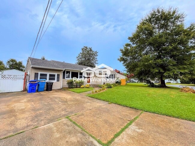 3032 Belle Haven Dr in Virginia Beach, VA - Foto de edificio - Building Photo
