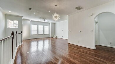 38 Versante Ct in Houston, TX - Building Photo - Building Photo