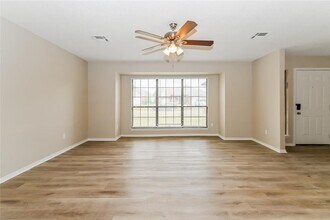 11916 Silver Sun Dr in Oklahoma City, OK - Building Photo - Building Photo