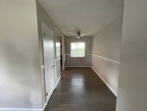 5106 Chantilly Dr in Cincinnati, OH - Building Photo - Building Photo