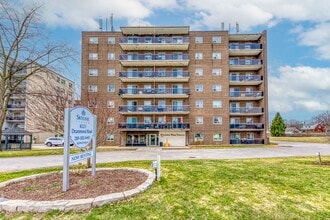 6563-6563 Drummond Rd in Niagara Falls, ON - Building Photo - Building Photo