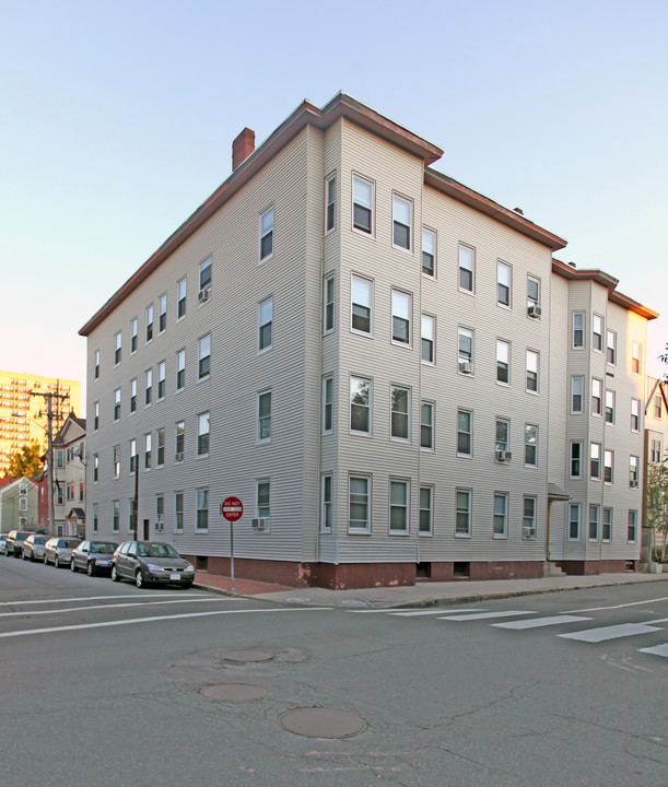 61-65 Brookline St in Cambridge, MA - Building Photo