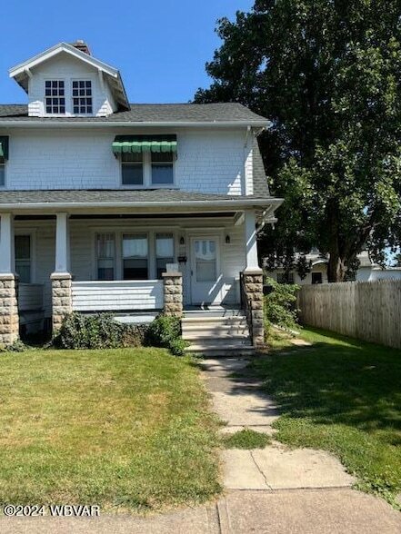 1118 Mulberry St in Williamsport, PA - Foto de edificio
