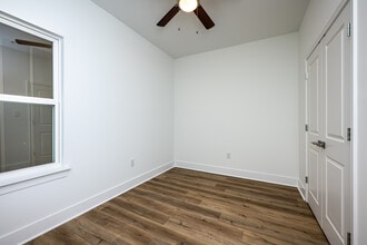 Palmetto Place Apartments in Ocean Springs, MS - Foto de edificio - Interior Photo