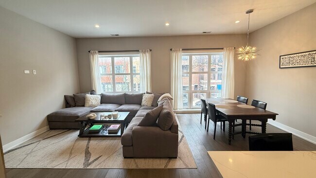 2930 N Lincoln Ave in Chicago, IL - Building Photo - Building Photo