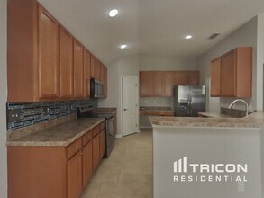 495 Apple Creek Dr in Jacksonville, FL - Building Photo - Building Photo