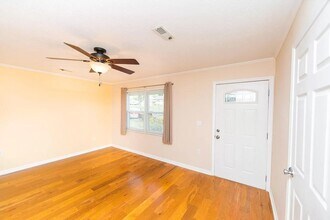 1021 Meadow Ln in Bloomington, IN - Building Photo - Building Photo