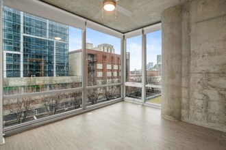 1383 S State St in Chicago, IL - Foto de edificio - Building Photo