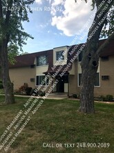 14079 Stephens Rd-Unit -B2 in Warren, MI - Building Photo - Building Photo