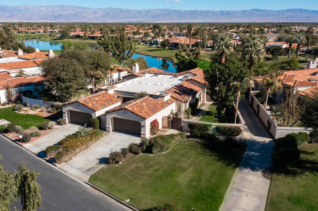 57916 Interlachen in La Quinta, CA - Foto de edificio