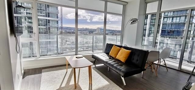 2311 Beta Ave in Burnaby, BC - Building Photo - Building Photo