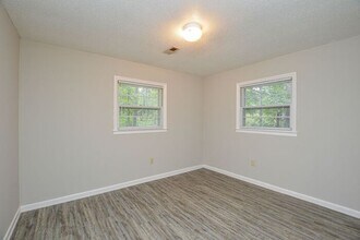 331 Friendship Dr in Matthews, NC - Building Photo - Building Photo