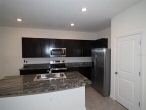 8688 Milestone Dr in Sarasota, FL - Building Photo - Building Photo