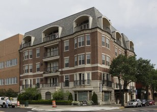 180 Pierce St in Birmingham, MI - Foto de edificio - Building Photo