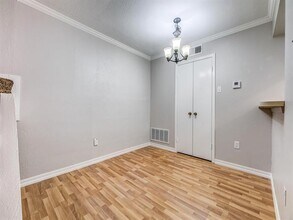 5626 Preston Oaks Rd in Dallas, TX - Building Photo - Building Photo