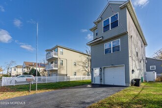42 Jahn St in Keansburg, NJ - Building Photo - Building Photo