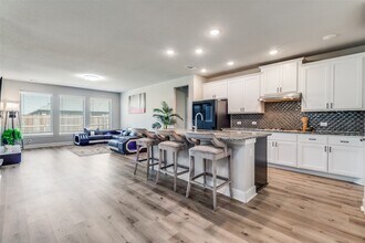 1284 Caprock Dr in Heath, TX - Foto de edificio - Building Photo