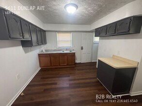 9611 Dunlap Ave in Cleveland, OH - Building Photo - Building Photo