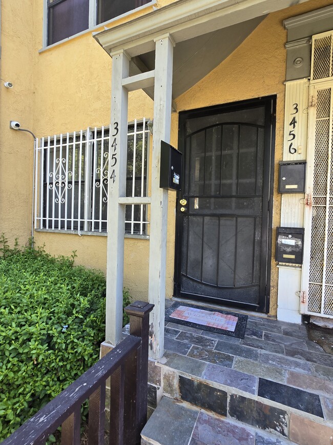3454 West Blvd, Unit 3454 WEST BLVD in Los Angeles, CA - Foto de edificio - Building Photo