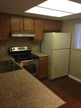 4317 Holly Tree Rd in Wilmington, NC - Building Photo - Building Photo
