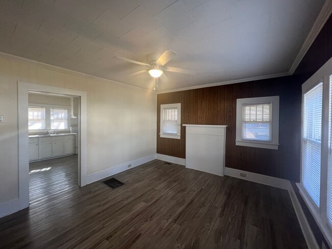 620 Providence Rd in Graham, NC - Building Photo - Building Photo
